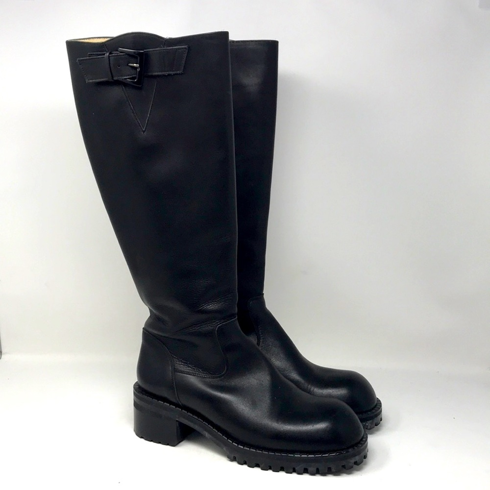 Chunky Minimalist Leather Knee Length Boots- 8.5